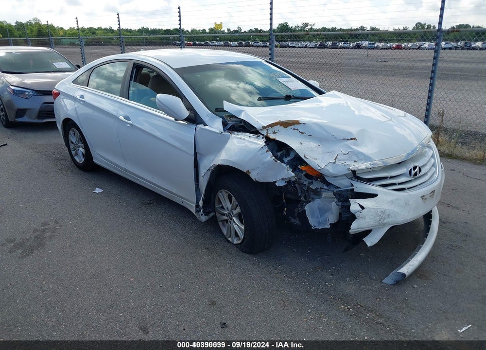 2013 HYUNDAI SONATA GLS VIN: 5NPEB4AC6DH763200