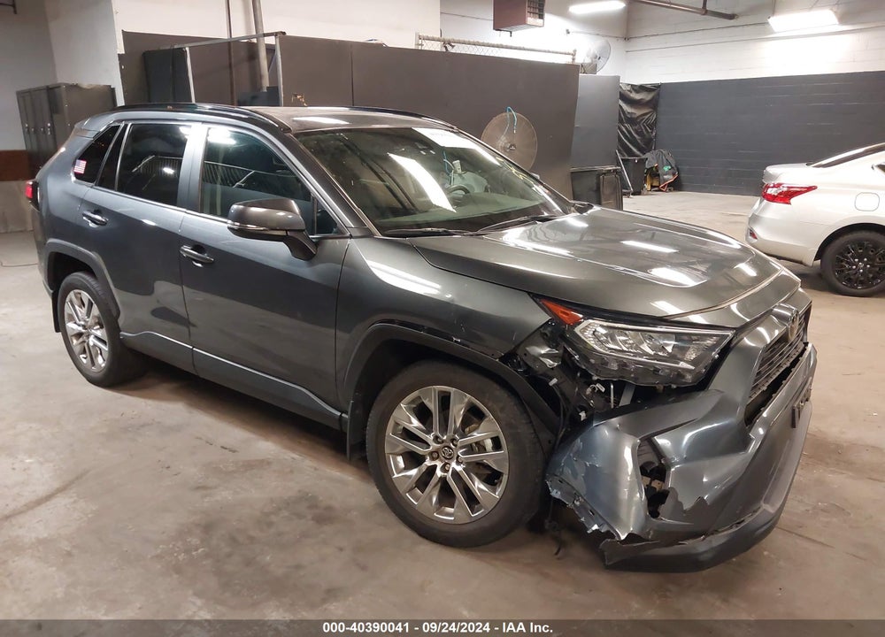 2021 TOYOTA RAV4 XLE PREMIUM VIN: 2T3A1RFV2MC158108