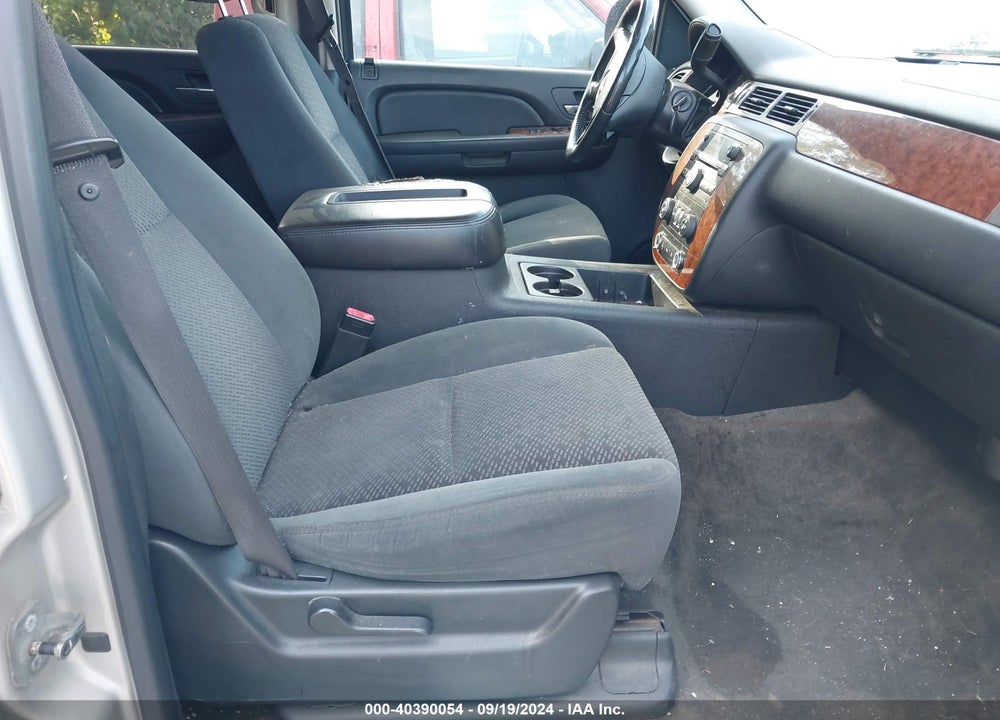 2007 CHEVROLET TAHOE LT VIN: 1GNFK130X7J345652
