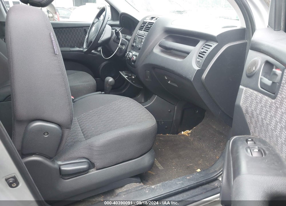 2007 KIA SPORTAGE LX VIN: KNDJF724477396785