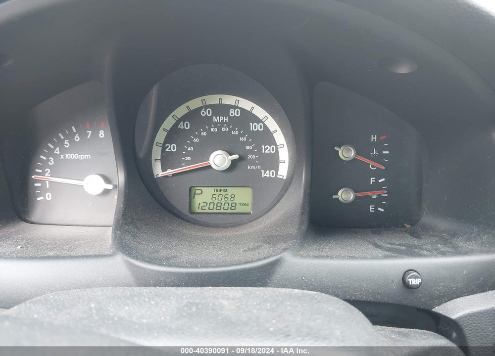 2007 KIA SPORTAGE LX VIN: KNDJF724477396785