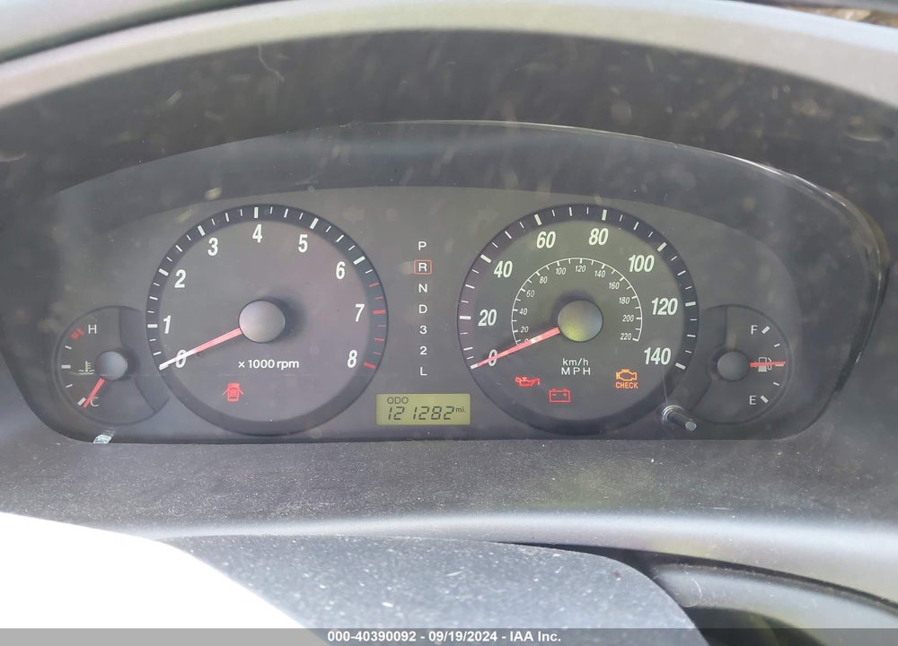 2005 HYUNDAI ELANTRA GLS/GT VIN: KMHDN46D65U176776