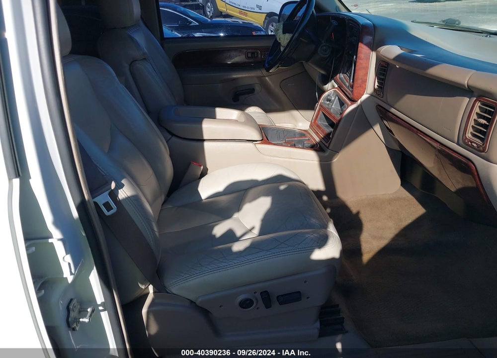 2004 CHEVROLET SUBURBAN 1500 LT VIN: 3GNFK16Z64G286624