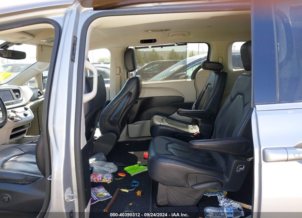 2019 CHRYSLER PACIFICA TOURING L VIN: 2C4RC1BGXKR560468