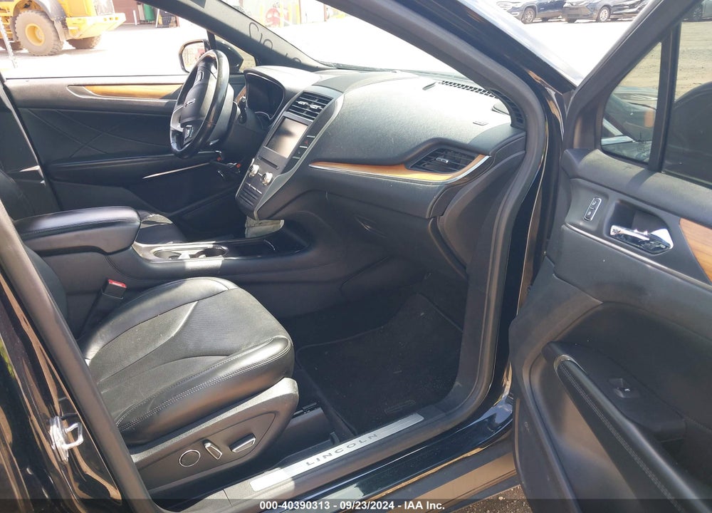 2015 LINCOLN MKC VIN: 5LMTJ2AH8FUJ25025