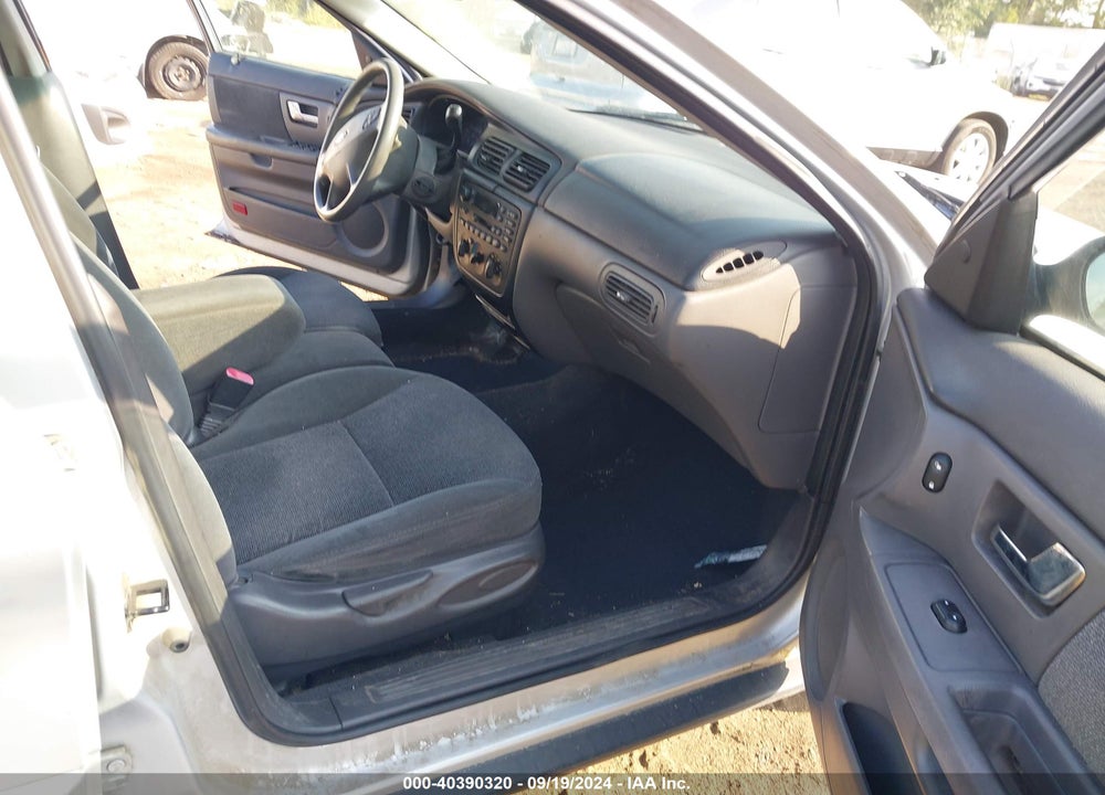 2001 FORD TAURUS SE VIN: 1FAFP53U21G160039
