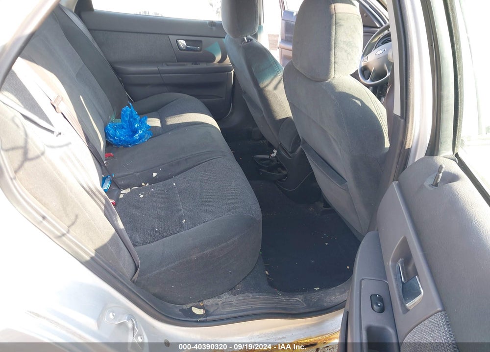 2001 FORD TAURUS SE VIN: 1FAFP53U21G160039