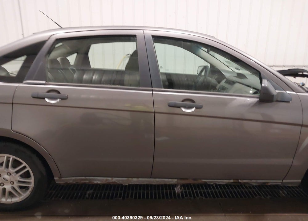 2009 FORD FOCUS SE VIN: 1FAHP35NX9W105021