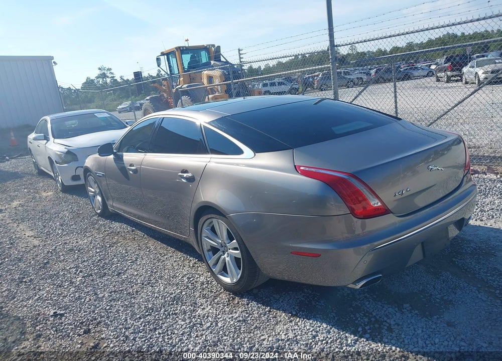 2011 JAGUAR XJ XJL VIN: SAJWA2GB6BLV13136