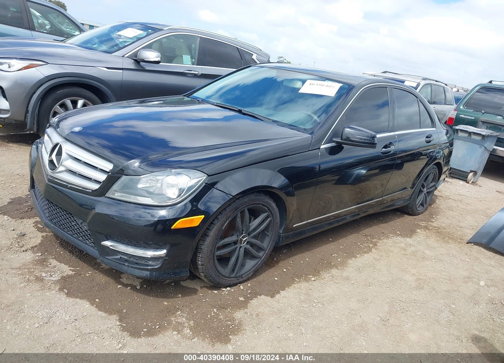2013 MERCEDES-BENZ C 250 LUXURY/SPORT VIN: WDDGF4HB0DR274316
