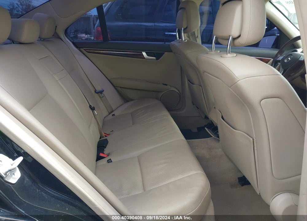2013 MERCEDES-BENZ C 250 LUXURY/SPORT VIN: WDDGF4HB0DR274316