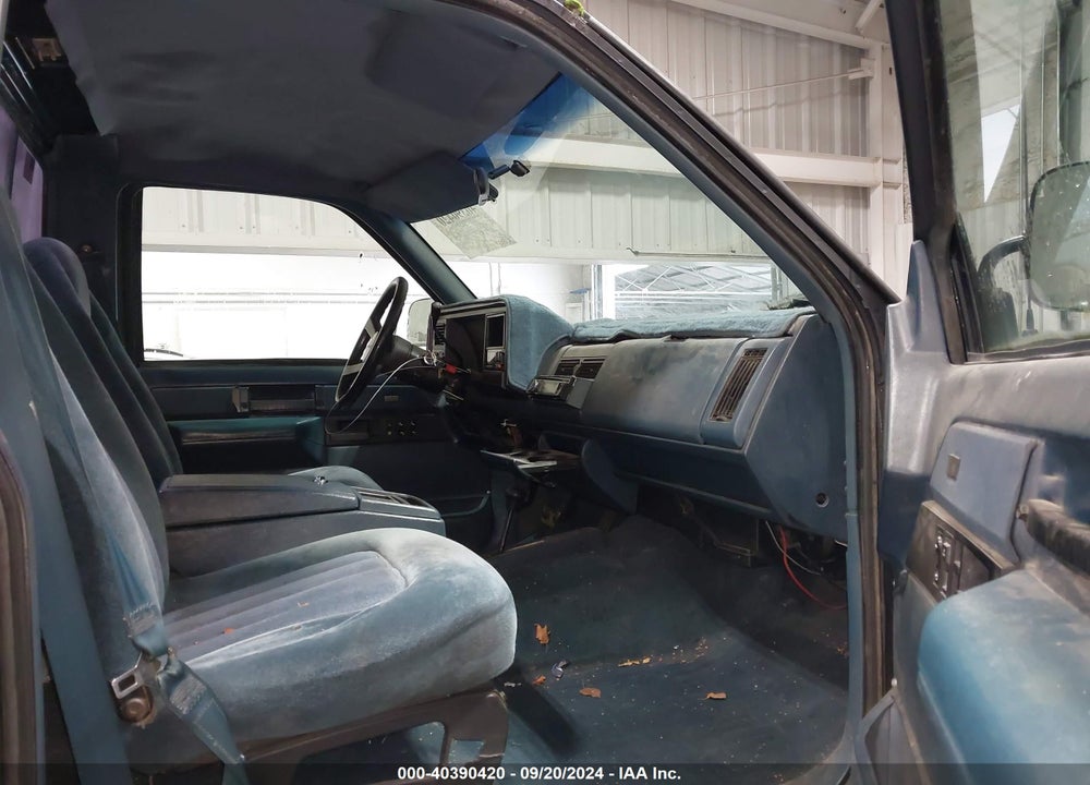 1988 CHEVROLET GMT-400 K2500 VIN: 1GCFK24K2JZ269612