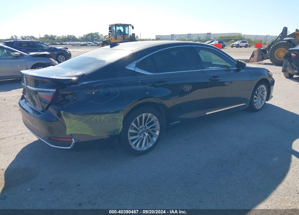 2019 LEXUS ES 300H ULTRA LUXURY VIN: 58AB21B10KU001051