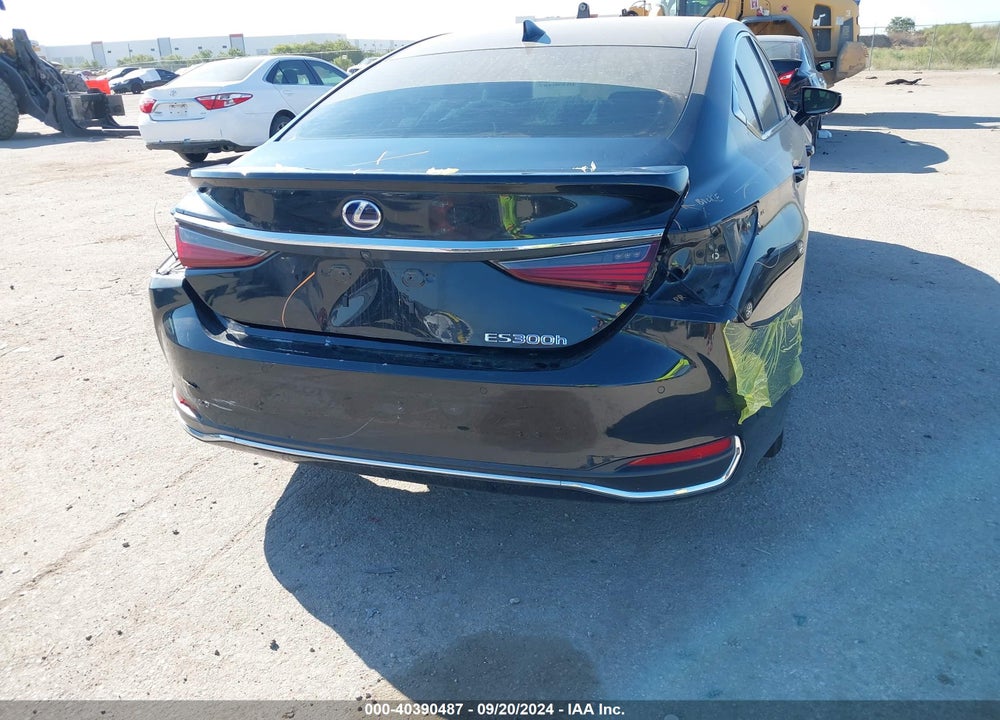 2019 LEXUS ES 300H ULTRA LUXURY VIN: 58AB21B10KU001051