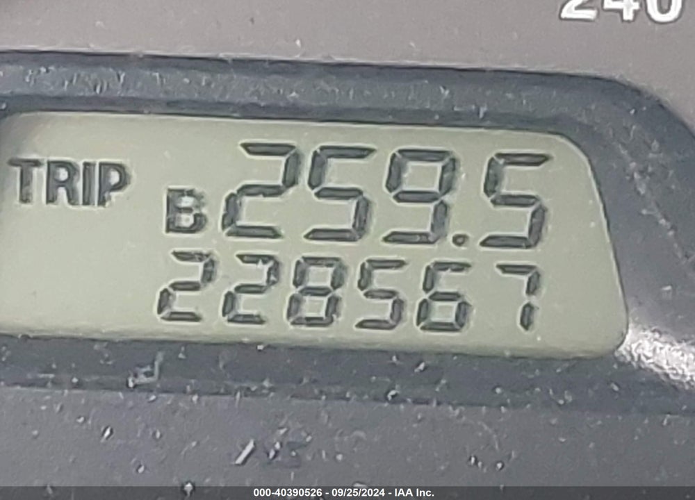 2001 HONDA ACCORD 2.3 LX VIN: 1HGCG31411A008441