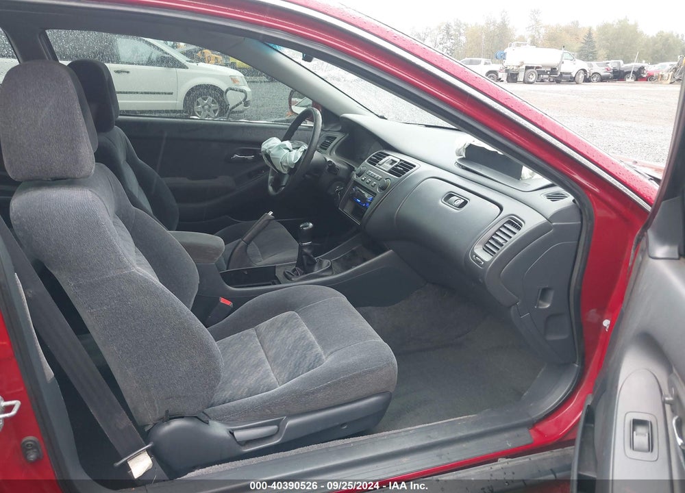 2001 HONDA ACCORD 2.3 LX VIN: 1HGCG31411A008441