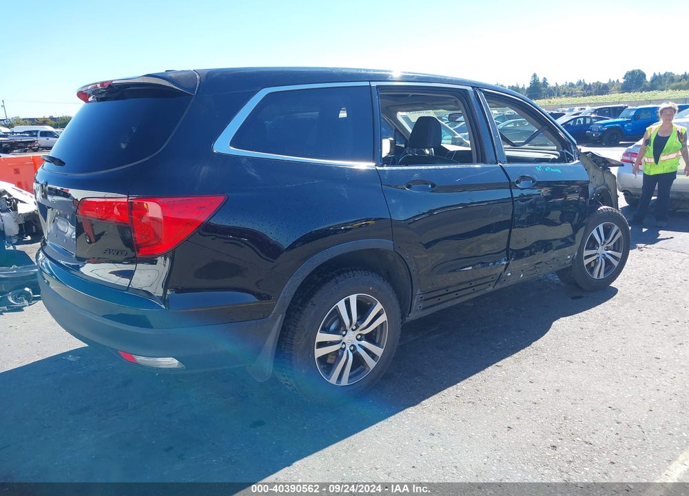 2018 HONDA PILOT EX-L VIN: 5FNYF6H62JB057669