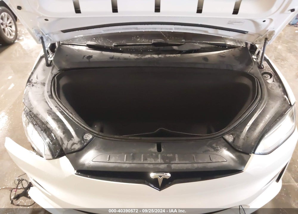 2023 TESLA MODEL X DUAL MOTOR ALL-WHEEL DRIVE/STANDARD RANGE VIN: 7SAXCBE52PF376994