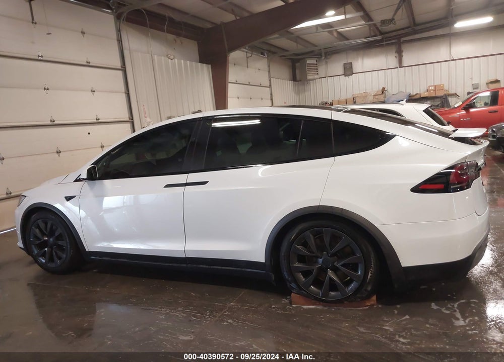 2023 TESLA MODEL X DUAL MOTOR ALL-WHEEL DRIVE/STANDARD RANGE VIN: 7SAXCBE52PF376994