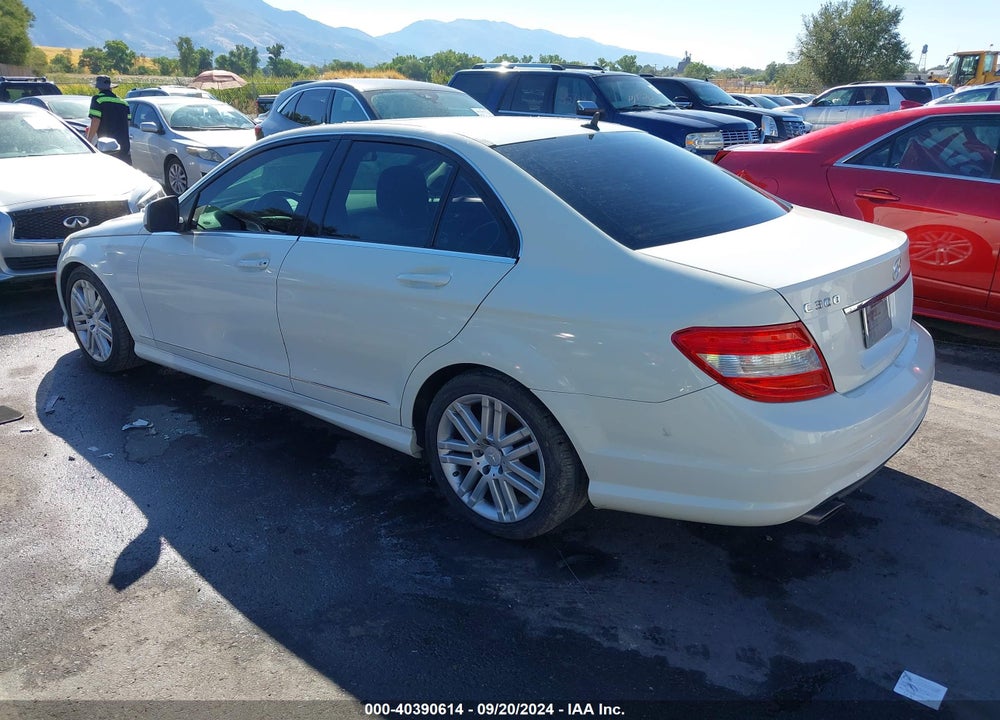 2009 MERCEDES-BENZ C 300 LUXURY/SPORT VIN: WDDGF54X59R064549