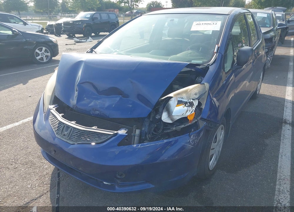 2011 HONDA FIT VIN: JHMGE8H35BC006728