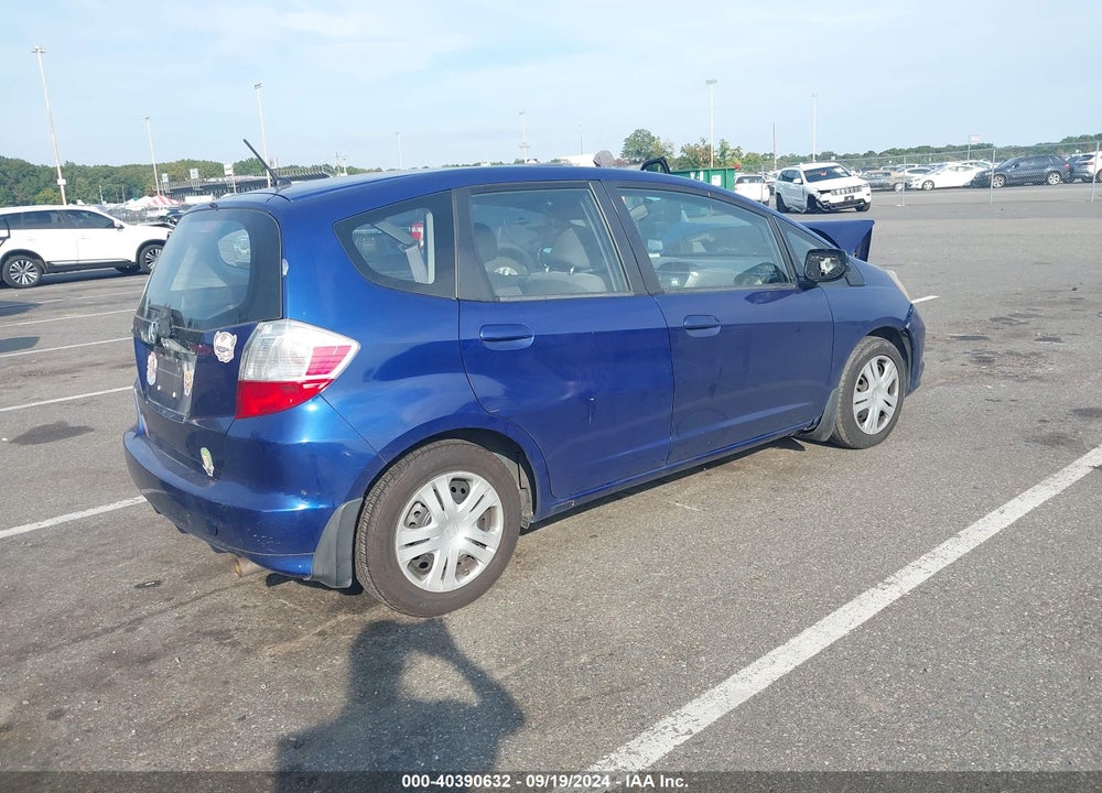 2011 HONDA FIT VIN: JHMGE8H35BC006728