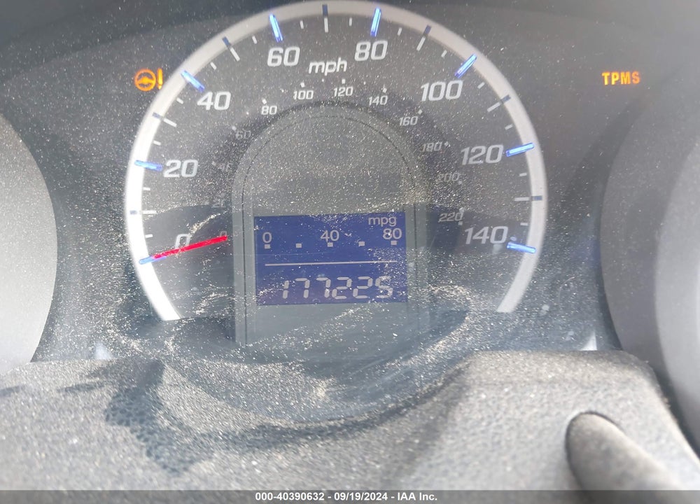 2011 HONDA FIT VIN: JHMGE8H35BC006728