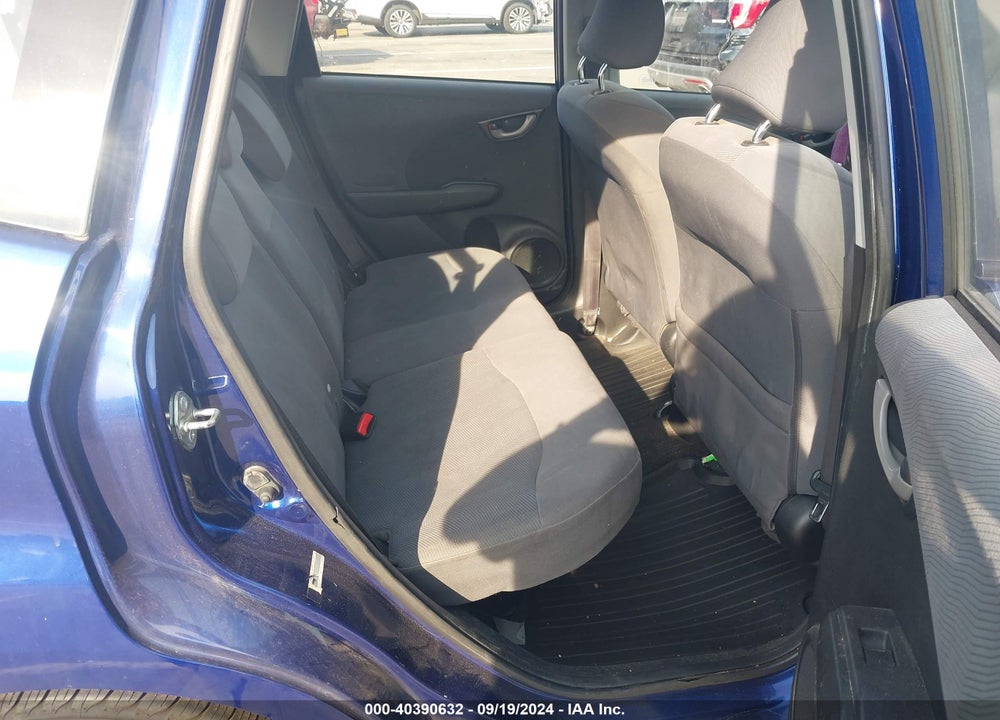 2011 HONDA FIT VIN: JHMGE8H35BC006728
