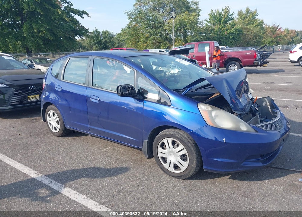 2011 HONDA FIT VIN: JHMGE8H35BC006728