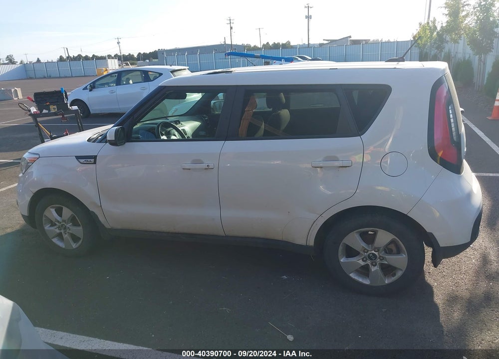 2017 KIA SOUL VIN: KNDJN2A2XH7474087