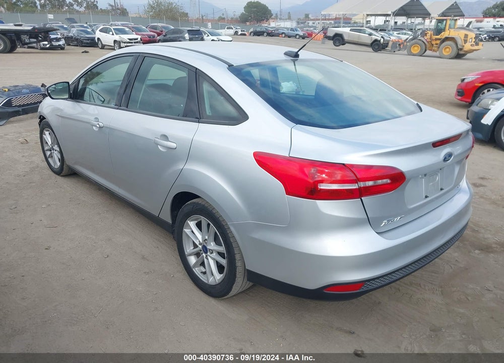 2017 FORD FOCUS SE VIN: 1FADP3F20HL304565