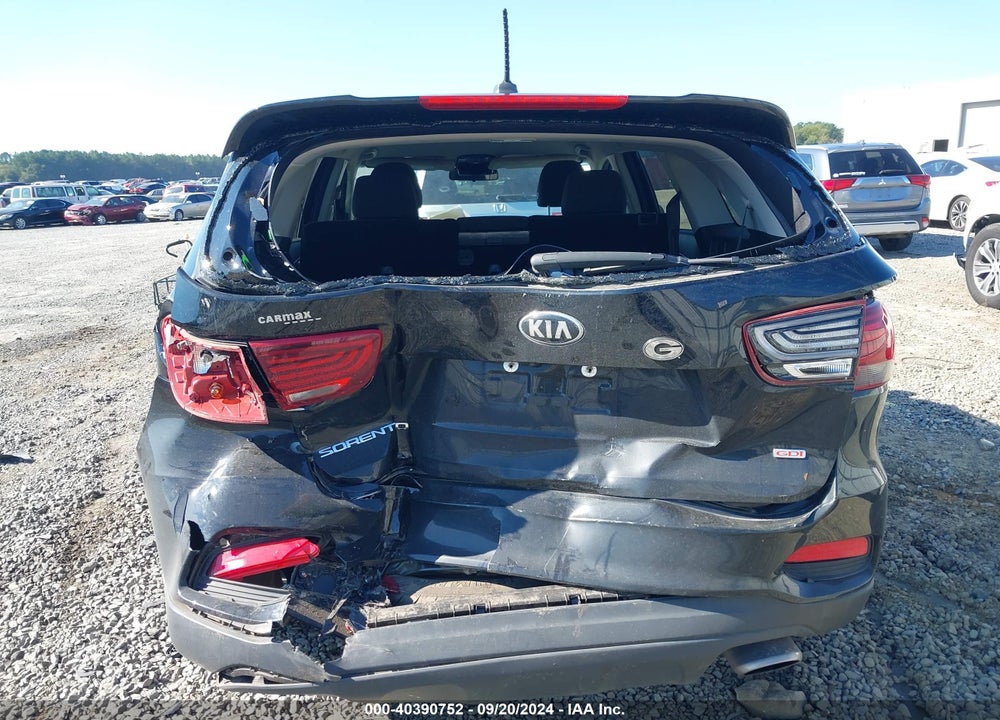 2019 KIA SORENTO 2.4L L VIN: 5XYPG4A31KG577563