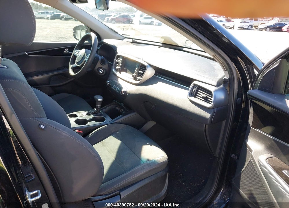 2019 KIA SORENTO 2.4L L VIN: 5XYPG4A31KG577563
