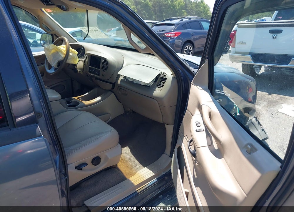 2001 FORD EXPEDITION XLT VIN: 1FMRU15L21LB10323