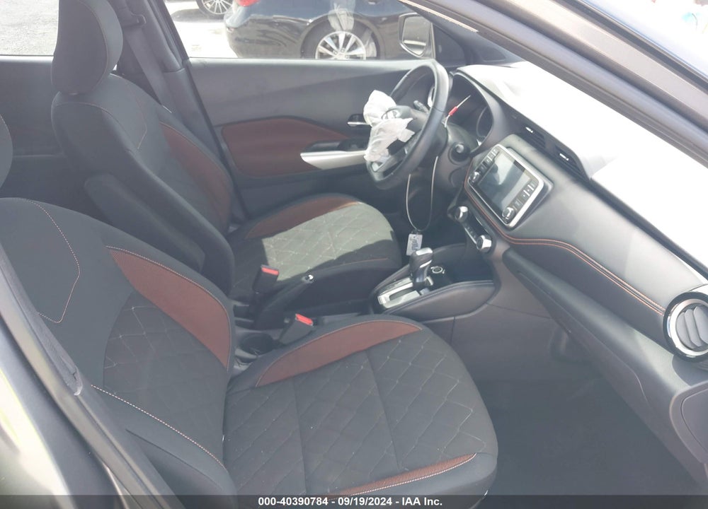 2018 NISSAN KICKS SR VIN: 3N1CP5CU0JL511350