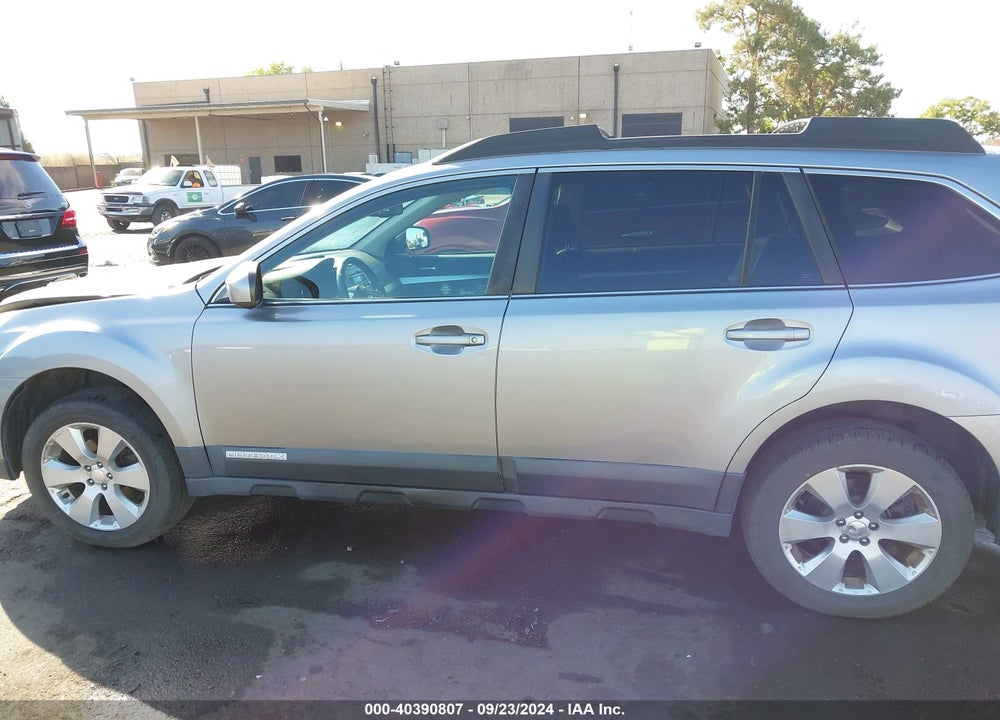 2010 SUBARU OUTBACK 2.5I PREMIUM VIN: 4S4BRBCC7A3364248