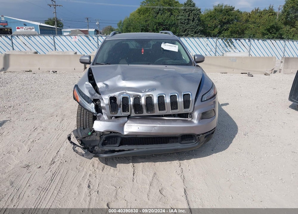 2018 JEEP CHEROKEE LATITUDE FWD VIN: 1C4PJLCB0JD537598
