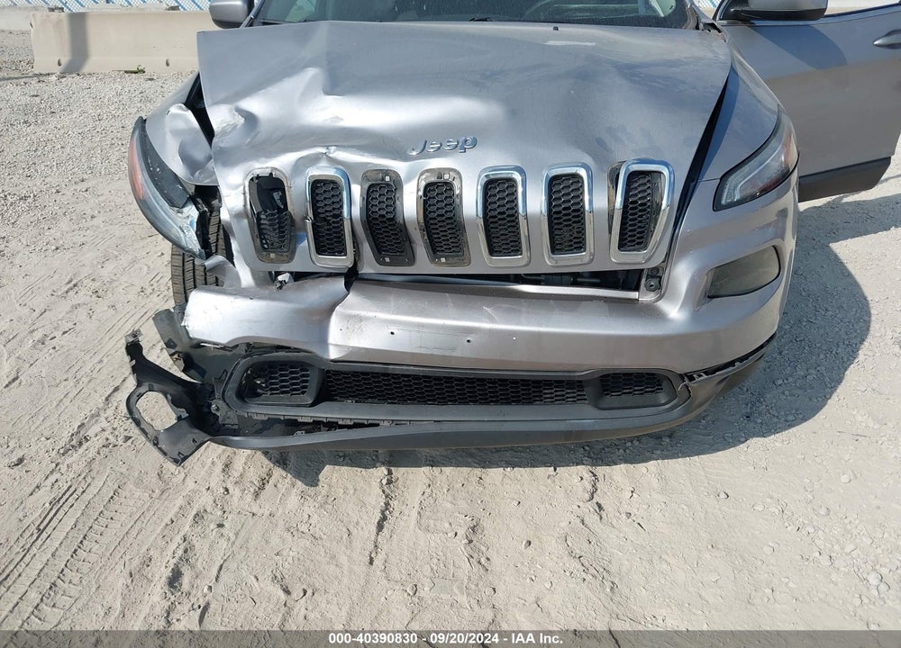2018 JEEP CHEROKEE LATITUDE FWD VIN: 1C4PJLCB0JD537598