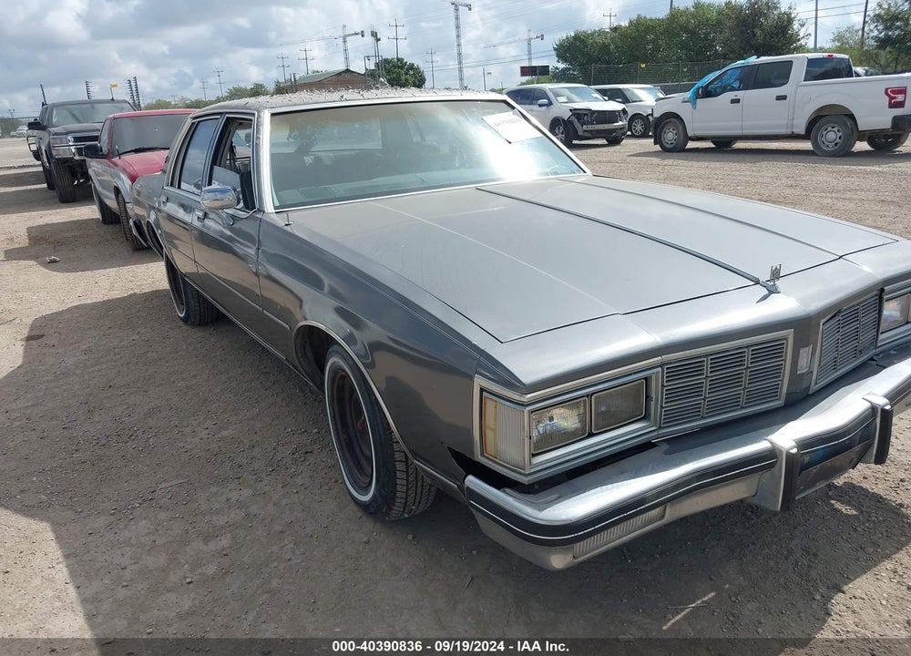 1983 OLDSMOBILE DELTA 88 ROYALE BROUGHAM VIN: 1G3AY69Y4DM803465