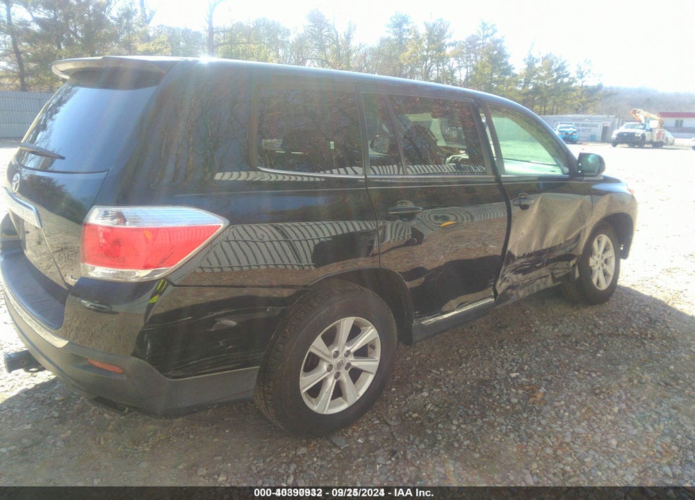 2013 TOYOTA HIGHLANDER BASE V6 VIN: 5TDBK3EH2DS259109