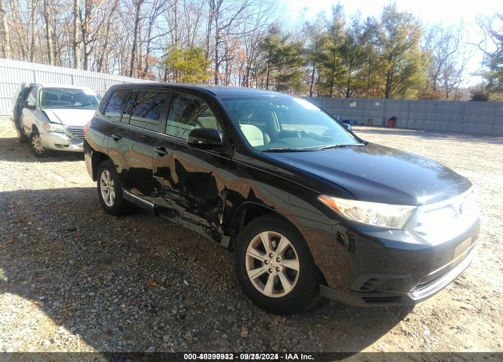 2013 TOYOTA HIGHLANDER BASE V6 VIN: 5TDBK3EH2DS259109