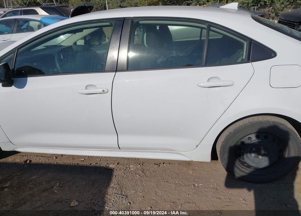 2021 TOYOTA COROLLA LE VIN: JTDEPMAE5MJ156747