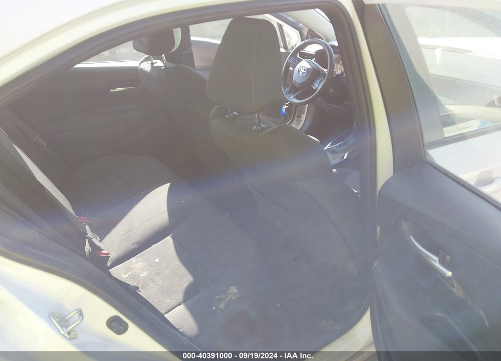 2021 TOYOTA COROLLA LE VIN: JTDEPMAE5MJ156747