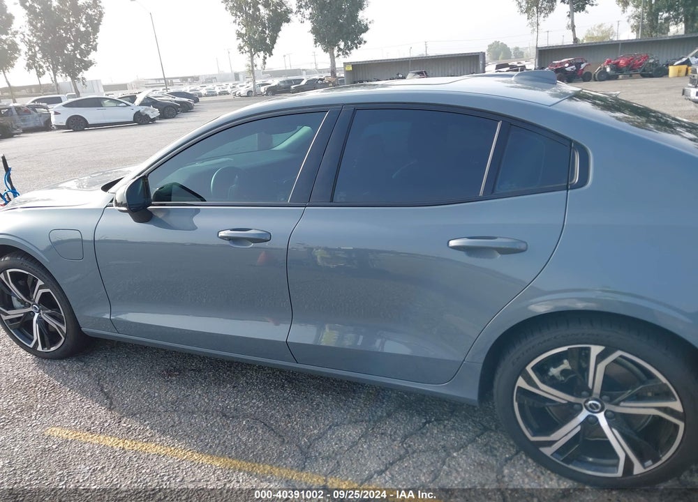 2023 VOLVO S60 RECHARGE PLUG-IN HYBRID T8 PLUS DARK THEME VIN: 7JRH60FW9PG225226