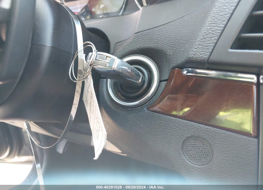 2010 MERCEDES-BENZ E 350 VIN: WDDKJ5GB5AF038712
