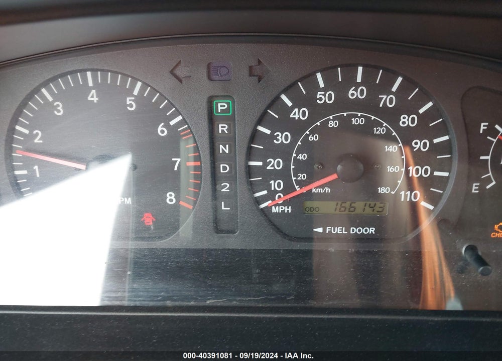 1999 TOYOTA SIENNA LE VIN: 4T3ZF13CXXU135641