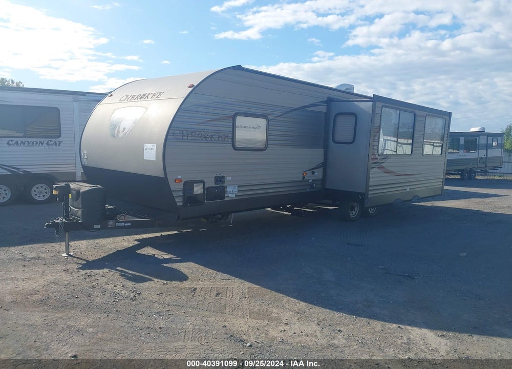 2017 FOREST RIVER CHEROKEE VIN: 4X4TCKB22HX126193
