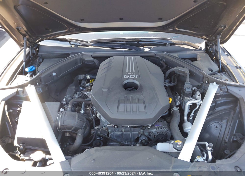 2022 GENESIS G70 2.0T RWD VIN: KMTG34TA2NU086267