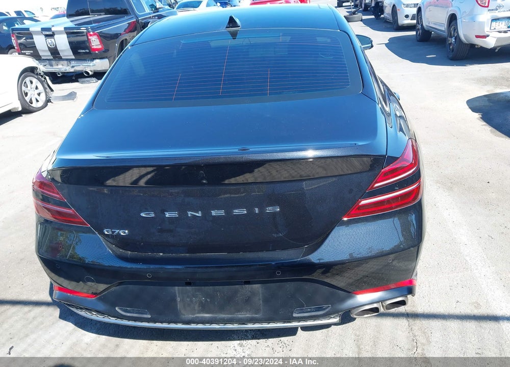 2022 GENESIS G70 2.0T RWD VIN: KMTG34TA2NU086267