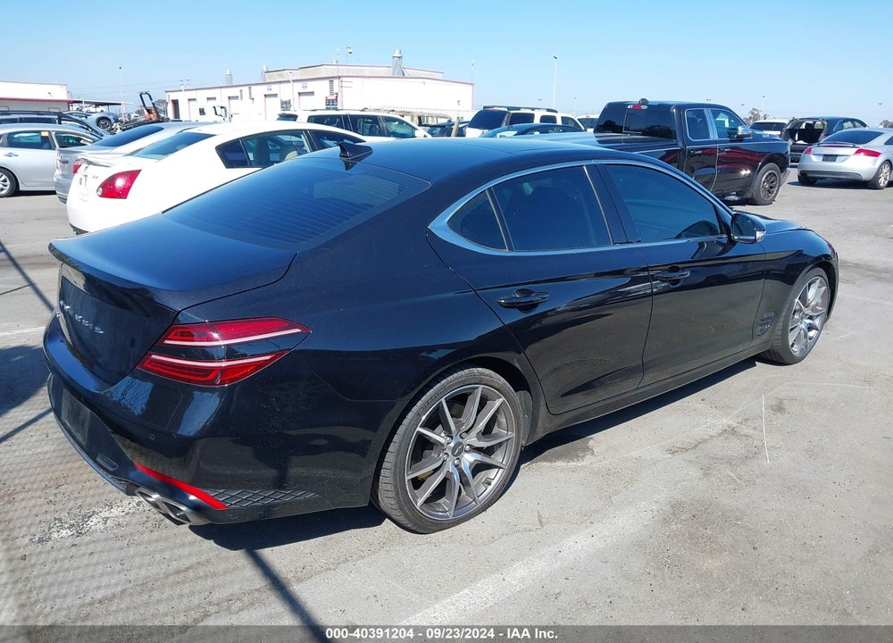 2022 GENESIS G70 2.0T RWD VIN: KMTG34TA2NU086267